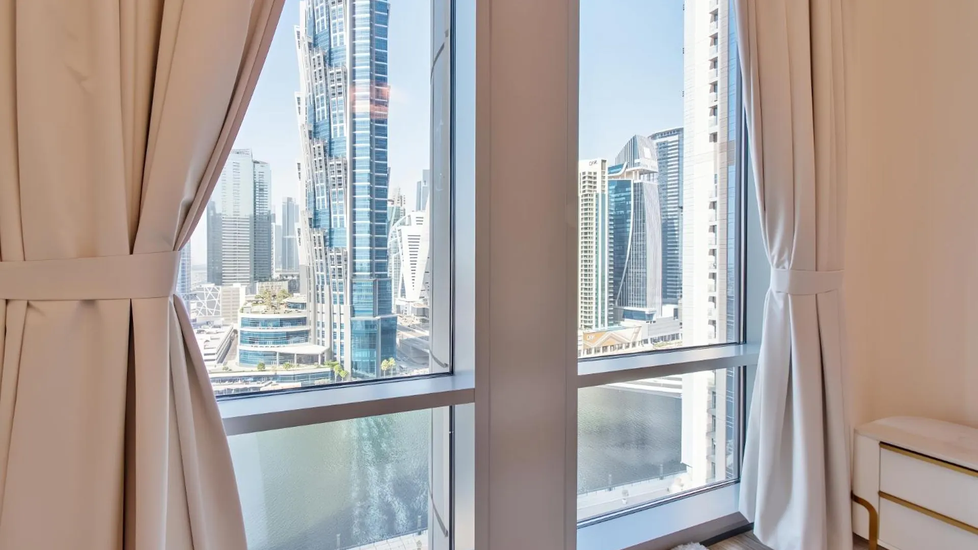 Apartment Dreamshoma-1Br Stunning Canal View Dubai United Arab Emirates